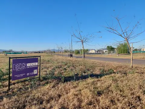 Terreno en esquina 600 m² Barrio Privado La Verbena