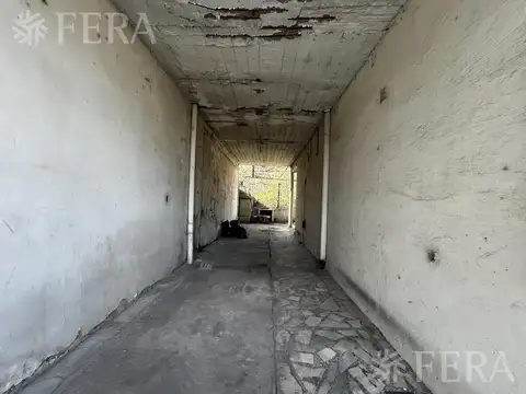 Casa 6 ambientes con 2 baños