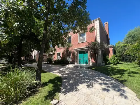 Casa  en Venta en Los Jazmines, Pilar del Este, Pilar