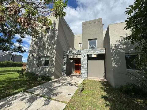 Venta casa 5 ambientes:Financiacion