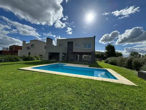 Casa en Venta en San Matias, USD 460.000