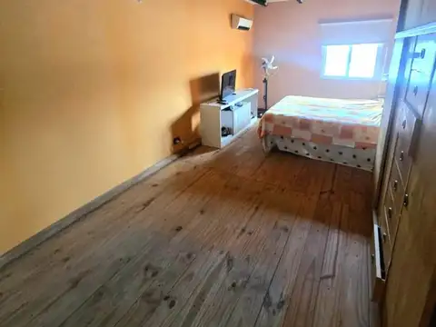 Casa 5 ambientes con 1 baño