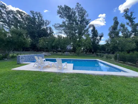 Casa en Venta con 2 cocheras