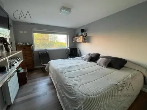 Casa en Alquiler Temporal con 2 cocheras