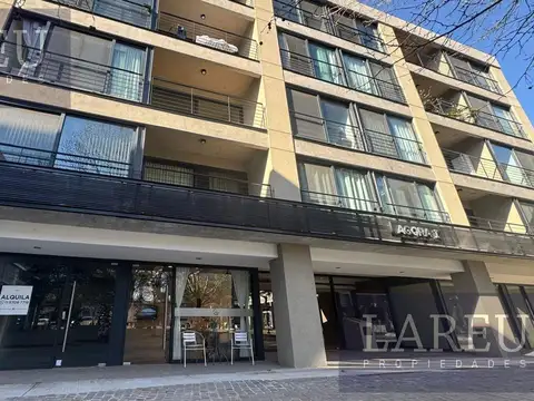 Local - 46 Plaza, Agora Uno - Pilar