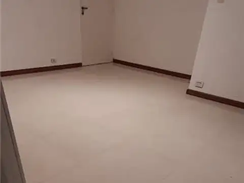 Departamento en Alquiler en Recoleta, $ 650.000