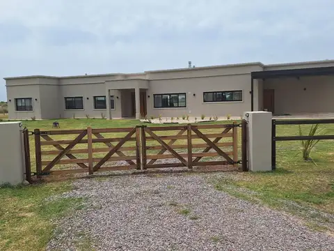 Casa en Venta en Chacras de la Trinidad, USD 380.000