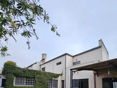 Casa en venta de 3 dormitorios - oficina - gge pasante y fondo -