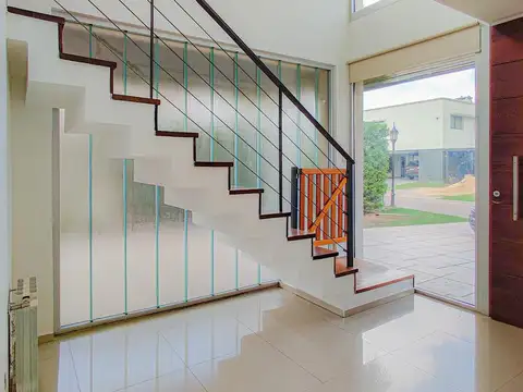 Casa en Alquiler de 3 dormitorios