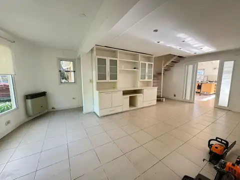 Casa 6 ambientes con 3 baños