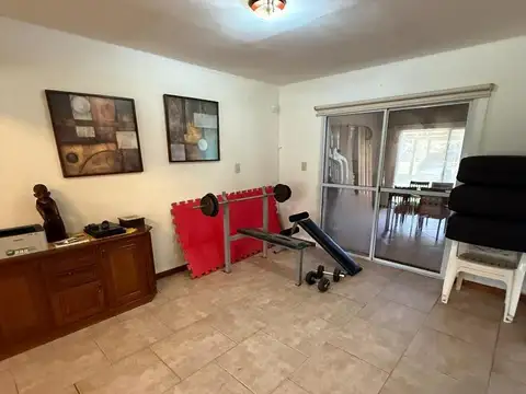 Casa 3 ambientes con 2 baños