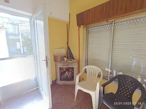 Depto Tipo Casa 3 ambientes con 2 baños