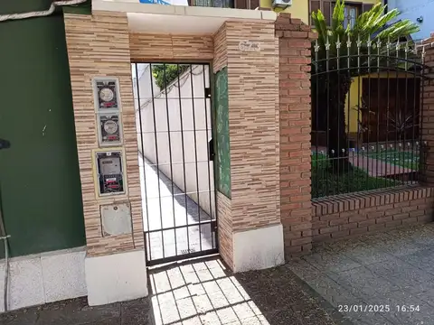 VENTA PH 3 AMB MAS 2 DEPARTAMENTOS EN MORON 