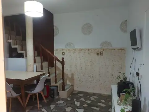Depto Tipo Casa en Venta en Villa Pueyrredon, USD 116.000