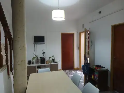 Depto Tipo Casa 4 ambientes con 1 baño