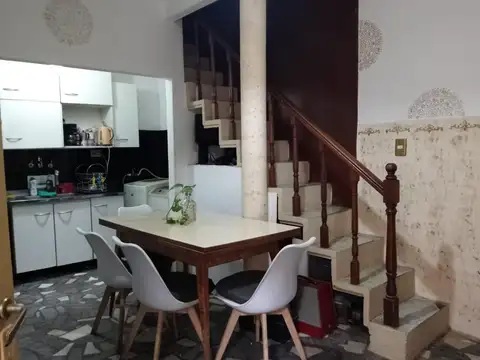 Depto Tipo Casa en Venta de 4 ambientes
