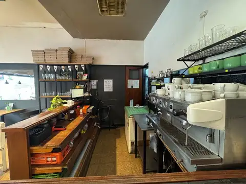 Local en Venta 67 años