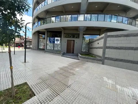 Venta local comercial 120m2 - Santos Lugares
