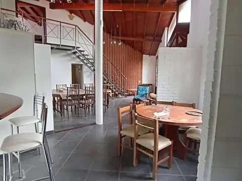 Casa 4 ambientes con 3 baños