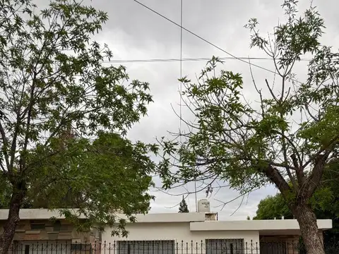 Casa en Alquiler de 4 dormitorios