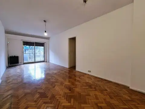 Avenida José María Moreno 700