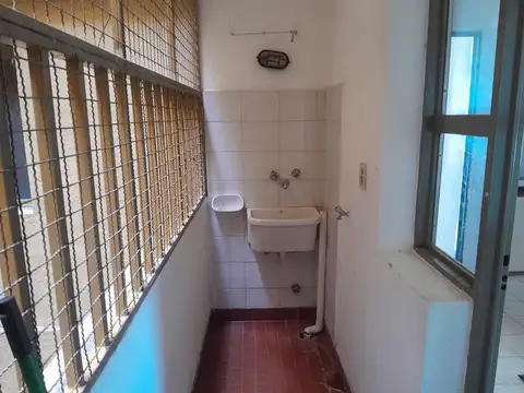 Departamento 4 ambientes con 3 baños