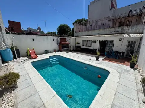 PH TIPO CASA CON PILETA VENTA LOMAS DEL MIRADOR