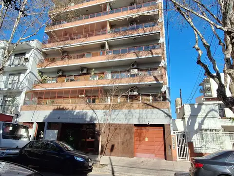 EXCELENTE DEPTO 1 AMBIENTE AL CONTRAFRENTE C/BALCON
