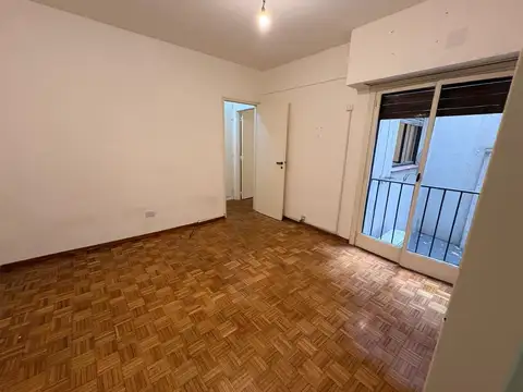 LA PAMPA 2200, Piso 1