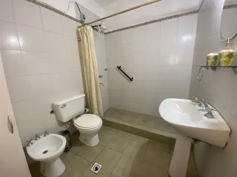 CASA EN VENTA - 2 AMBIENTES - RESISTENCIA