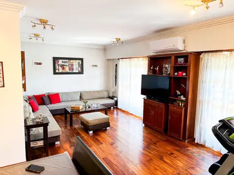 Departamento 4 ambientes con 2 baños