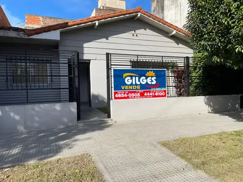 Venta Casa 3 amb con patio en Ramos Mejia