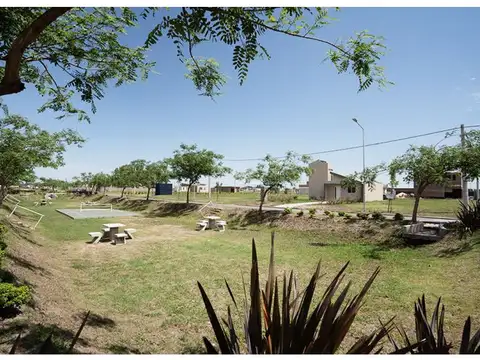 Terreno en Venta 27,50  mts Fondo