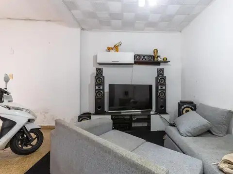 Casa 3 ambientes con 1 baño