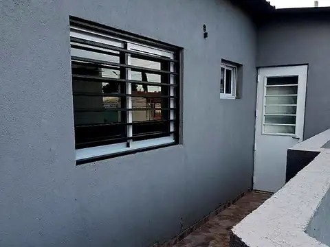 Depto Tipo Casa en Alquiler de 2 ambientes