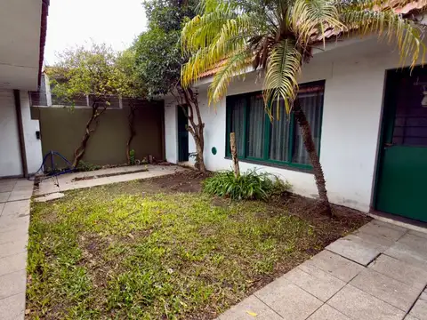 VENTA CASA 4 AMBIENTES EN MONTE GRANDE