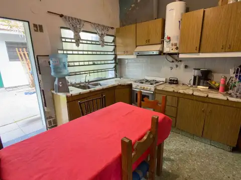 VENTA CASA 4 AMBIENTES EN MONTE GRANDE