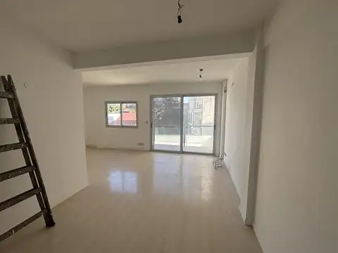 AMBIENTE EN L IDEAL  SHOWRROOM O USO PROFESIONAL EXCLUSIVAMENYTE  DOS BAÑOS