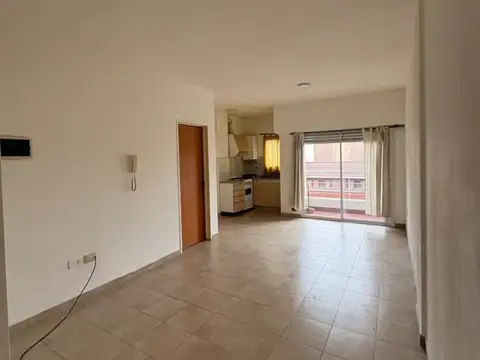 Departamento - Alquiler - Argentina, Tres de Febrero - Estrada 1170