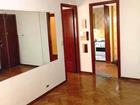 2 AMB SEMIPISO CFTESOBRE AV BELGRANO  CON MUY BUENA  RENTA!