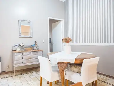 Depto Tipo Casa en Venta 40 años