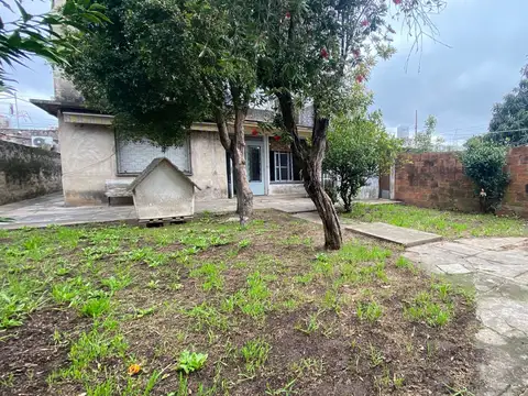 Venta, Casa, 4 Ambientes, Lavadero, Balcón, Patio, Jardín, Parrilla, Cochera, La Perlita, Moreno