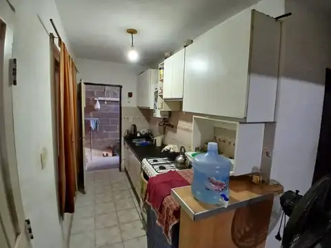 Casa 4 ambientes con 1 baño