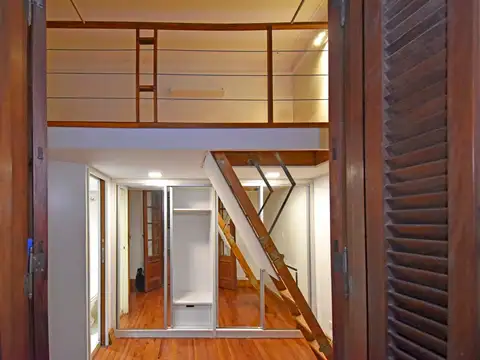 Venta departamento 6 ambientes tipo PH Francés