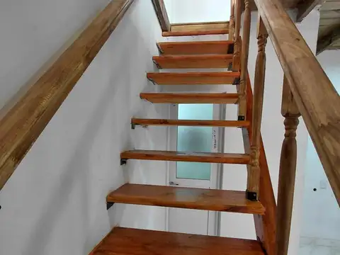 Depto Tipo Casa en Venta al Este