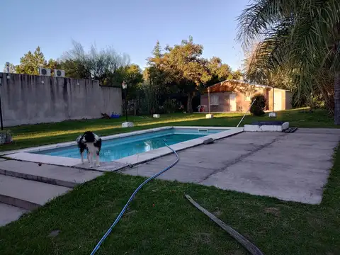 Casa - Quinta con Gran Terreno en Rincon Norte