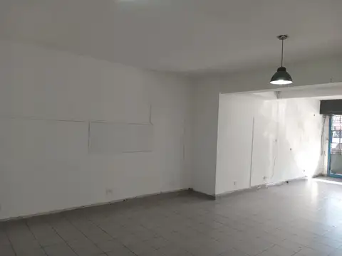 Local en Venta en Avellaneda, USD 105.000
