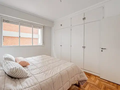 Venta Depto 3 ambientes. Baño + Toilette. Ubicado en Maipu y Haedo . Piso alto con vista al rio...