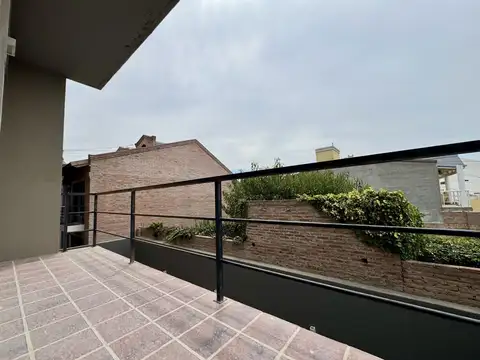Depto Tipo Casa en Alquiler en Puerto Madryn, $ 1.050.000