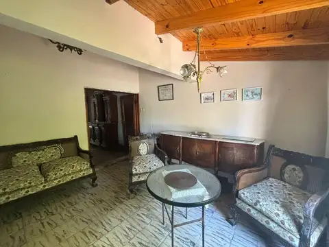 Casa 7 ambientes con 3 baños